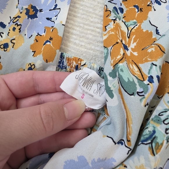 Halter Top Floral Design Baby Blue And Orange Size Small Summer Design - Picture 3 of 4